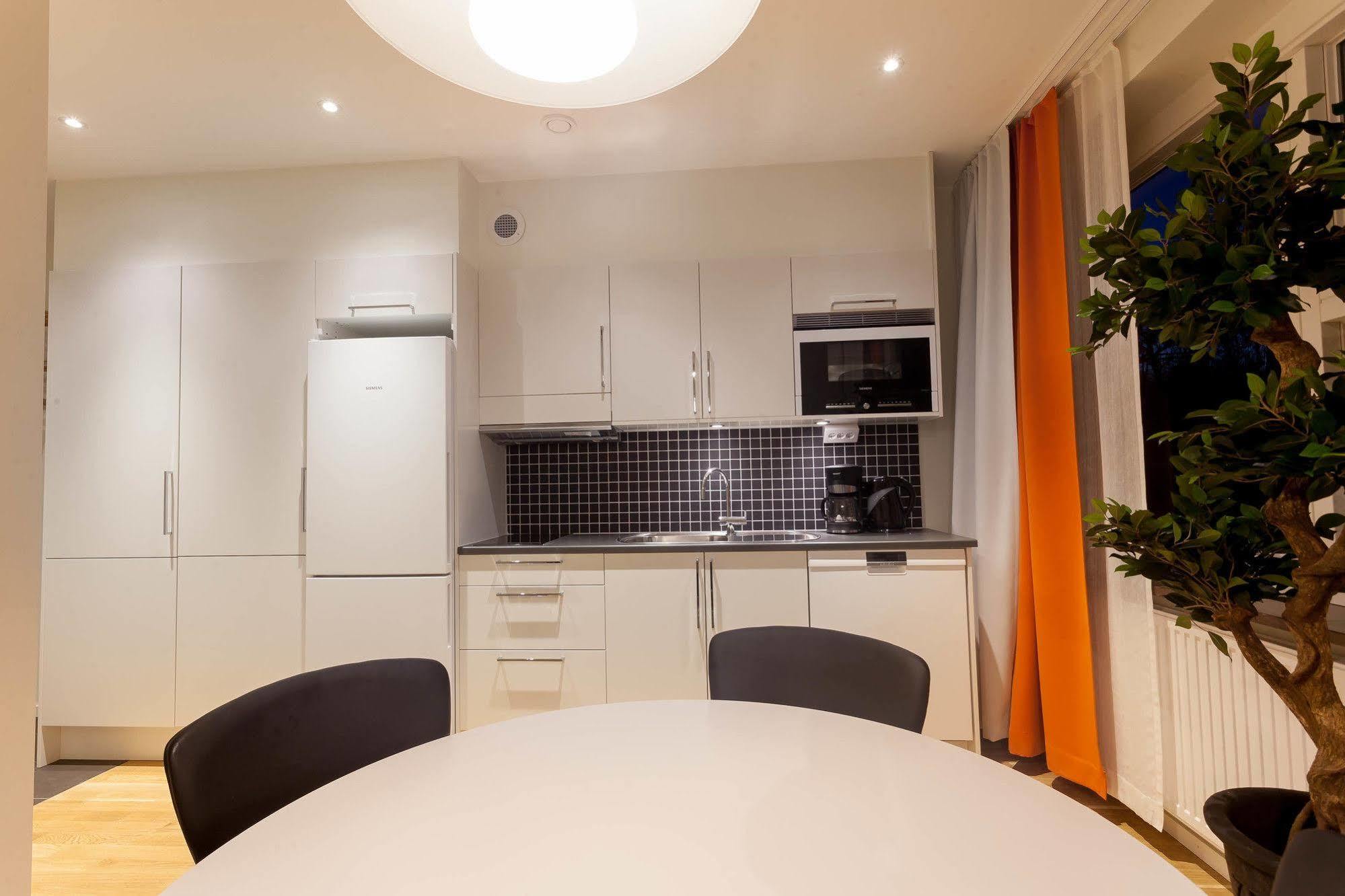 Apartdirect Solna Exterior photo